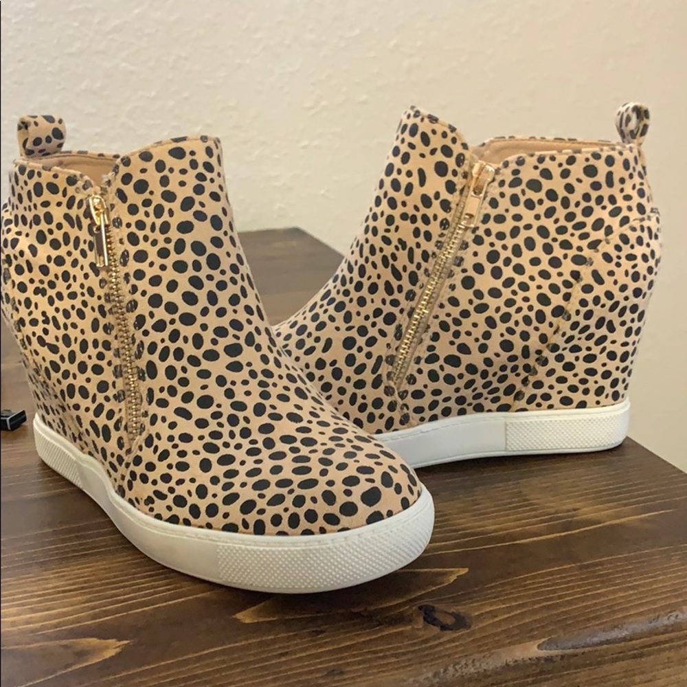 Leopard shoes